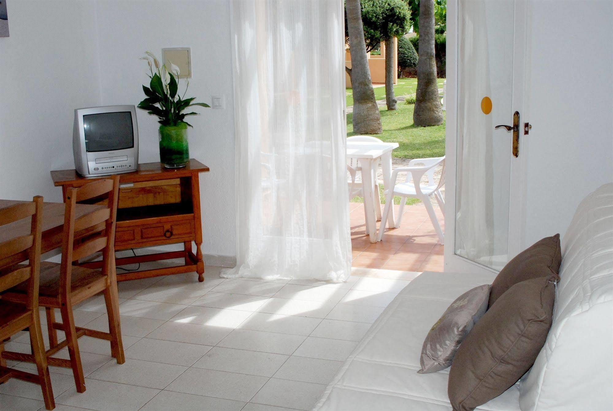 Apartamentos Ses Anneres Cala'N Blanes  Ngoại thất bức ảnh